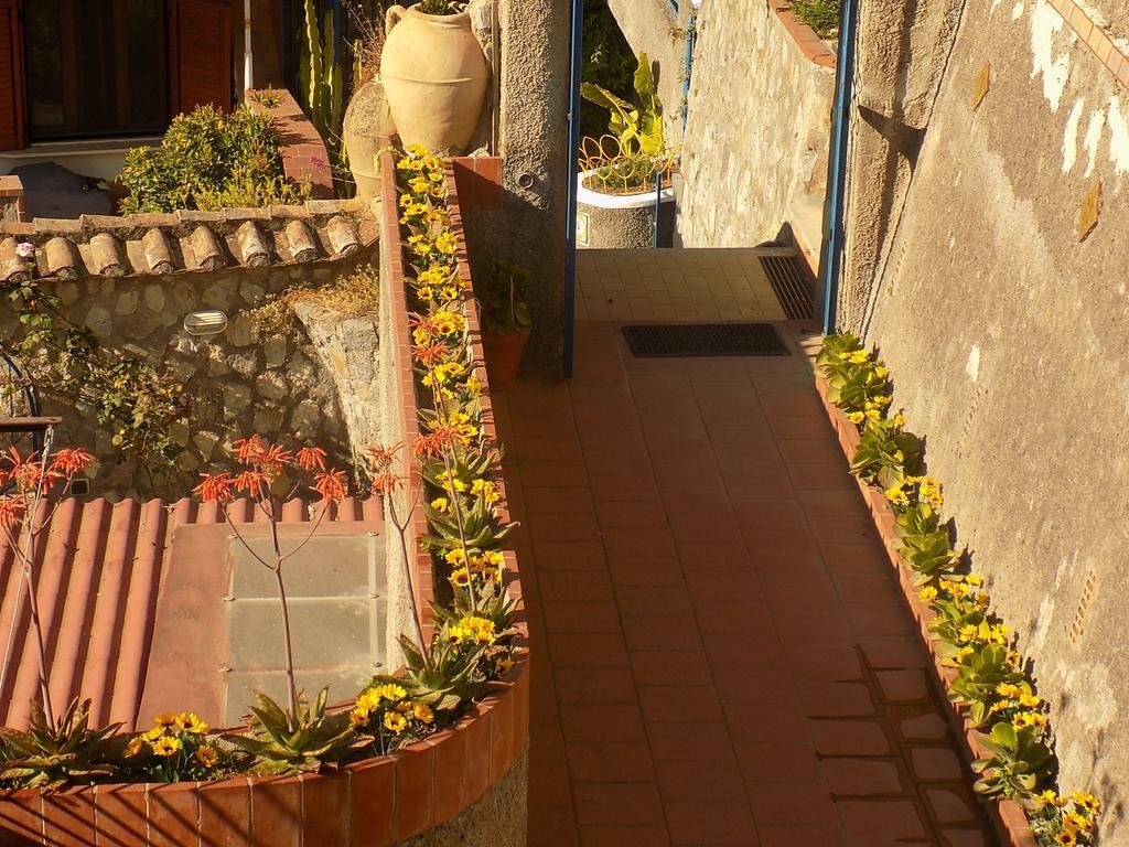 Maison De Fleurs Maiori Esterno foto